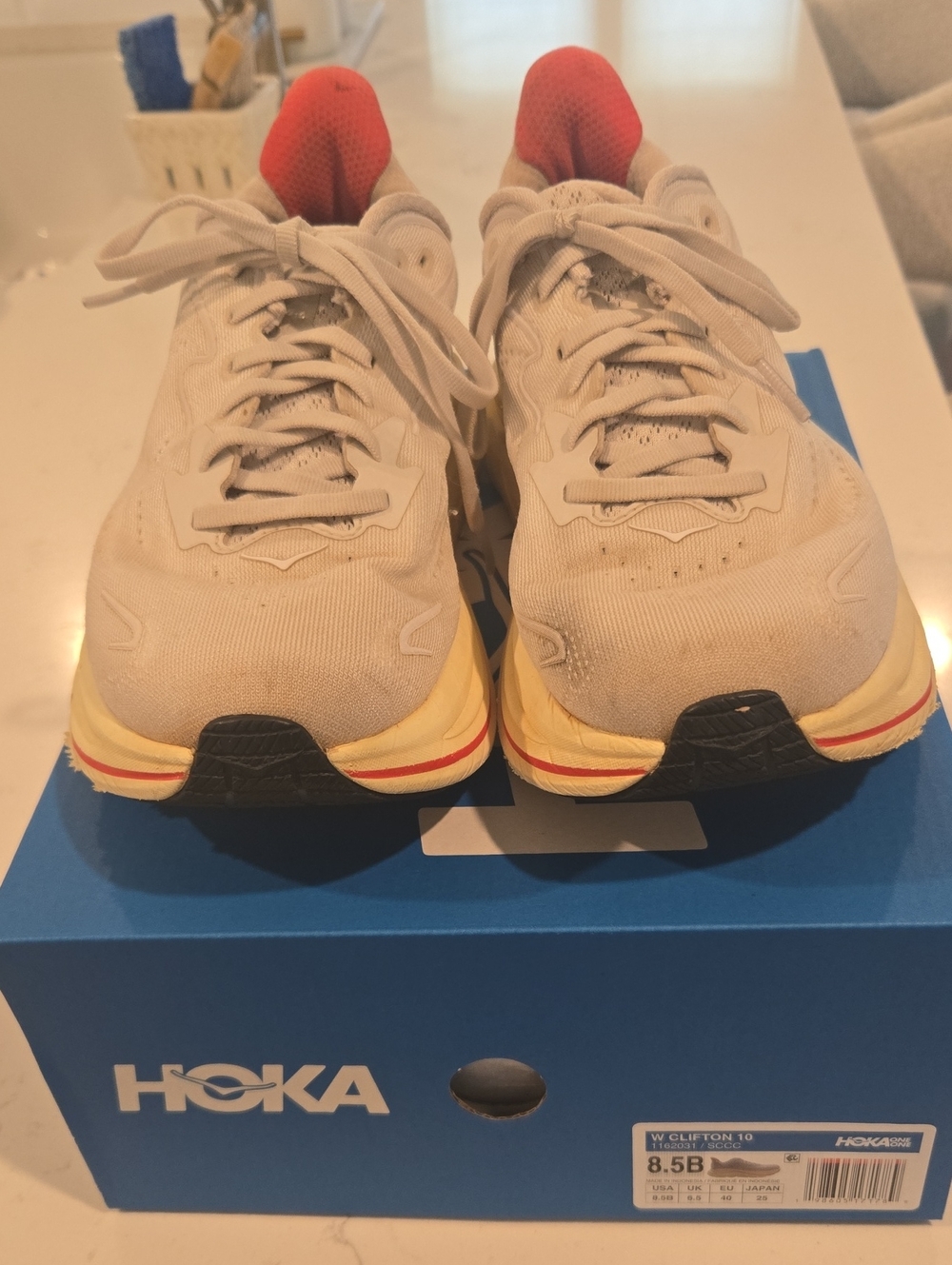 Hoka's Clifton 10